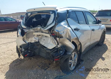 2018 Nissan Kicks S from USA, damaged, VIN 3N1CP5CU7JL529215